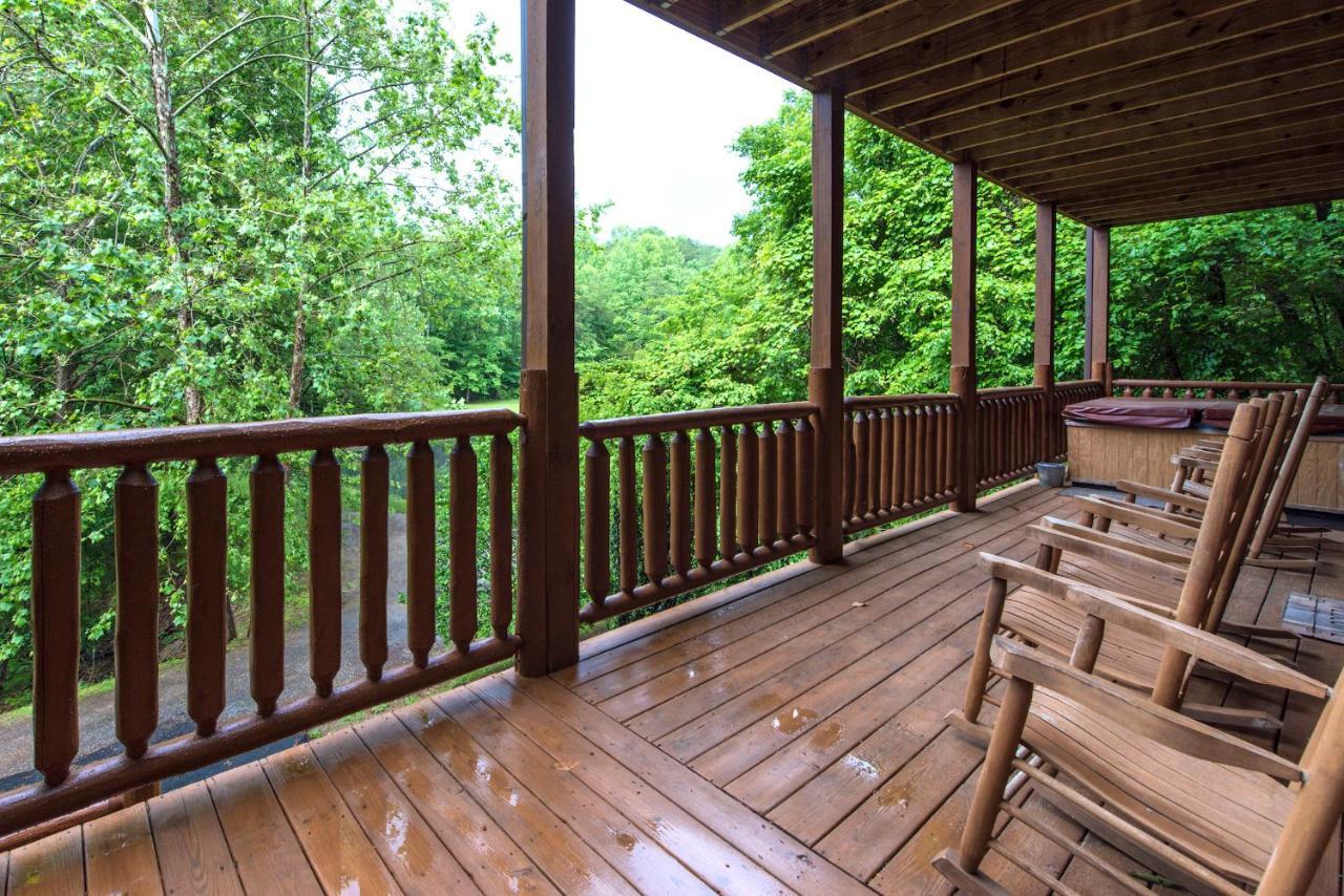 Cabin Of Dreams, 3 Bedroom Water View, Wifi, Hot Tub, Pool Table, Sleep 8 Sevierville Bagian luar foto