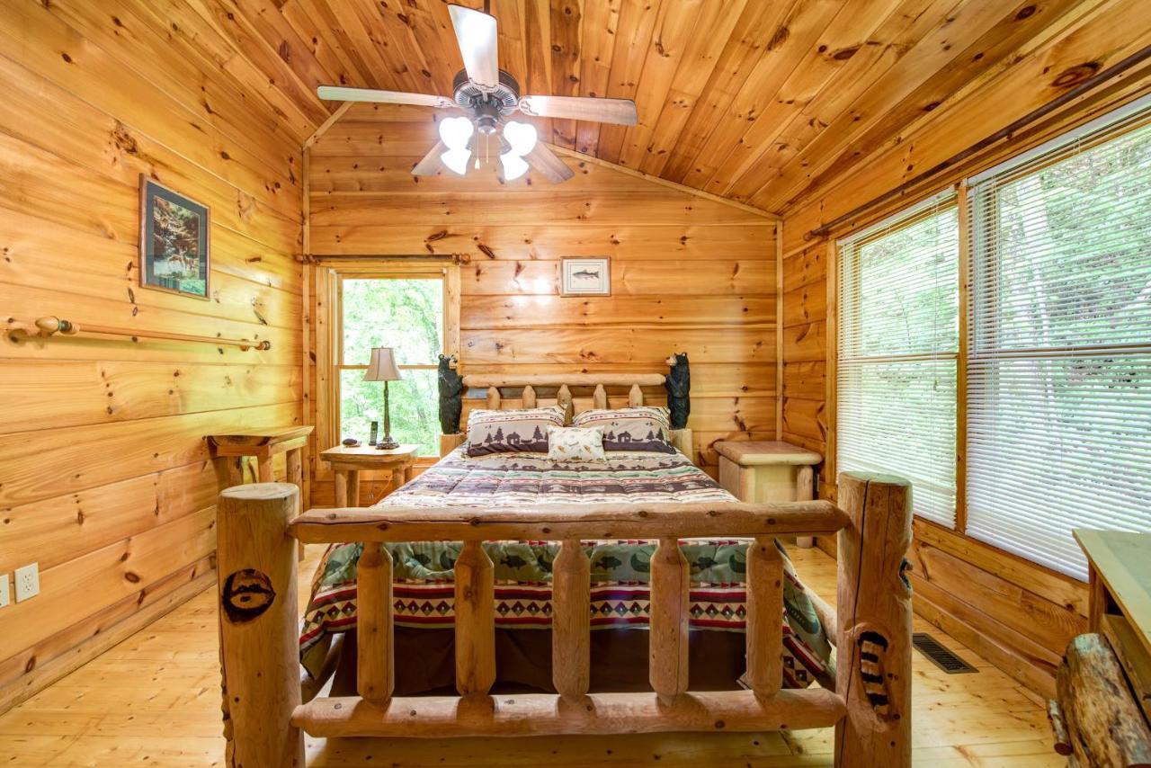 Cabin Of Dreams, 3 Bedroom Water View, Wifi, Hot Tub, Pool Table, Sleep 8 Sevierville Bagian luar foto